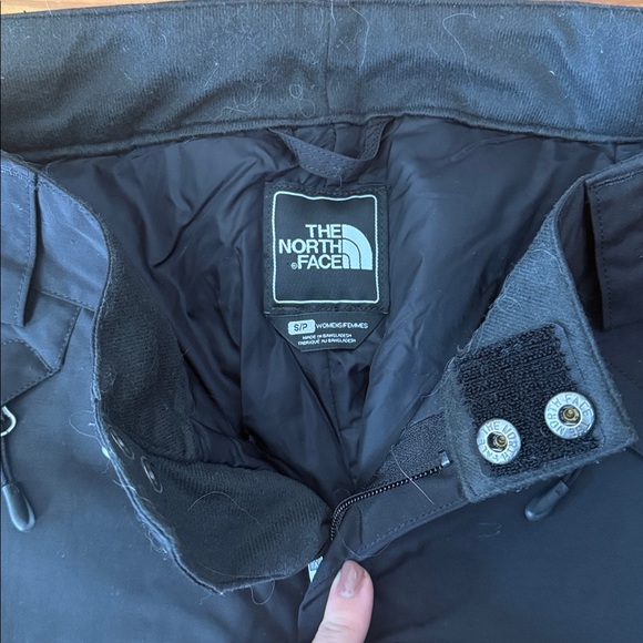 North Face Women’s Ski/Snow Pants - Picture 4 of 5